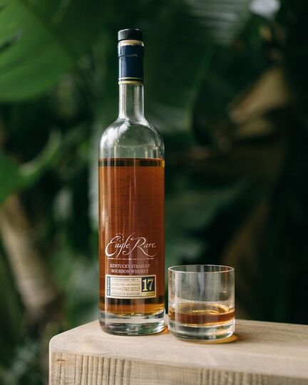 Eagle Rare 17 Year Old Bourbon - Image 2